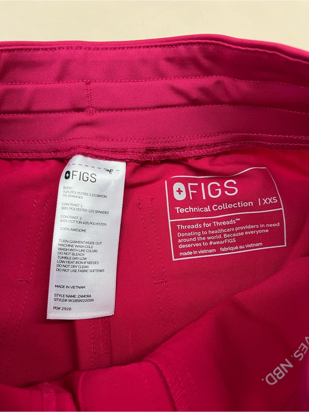 FIGS Scrub Set Ultra Rose XXS - Picture 5 of 5
